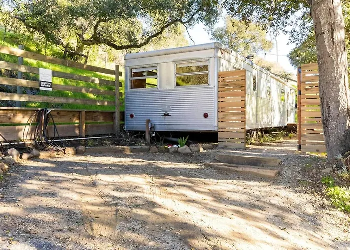 Vintage Spartan-Retro Farm Stay W Ev Charger